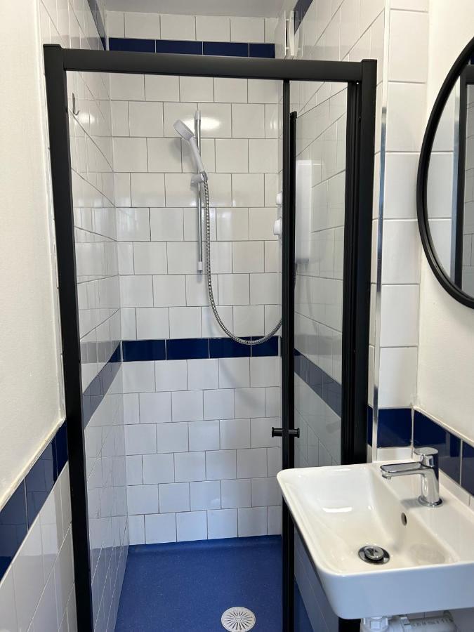 Cricketers Hostel Londres Extérieur photo
