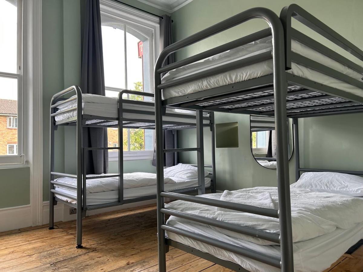 Cricketers Hostel Londres Extérieur photo
