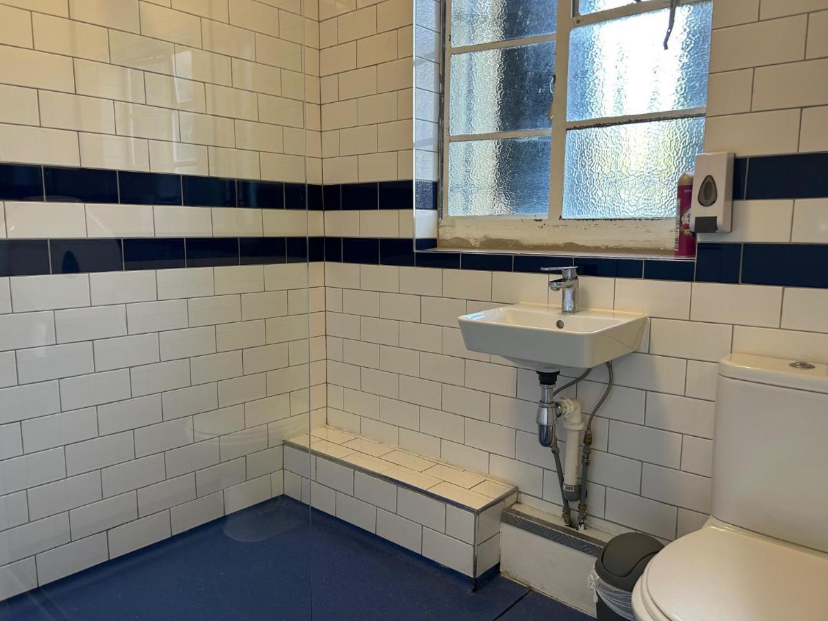 Cricketers Hostel Londres Extérieur photo