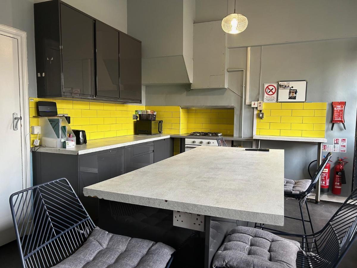 Cricketers Hostel Londres Extérieur photo