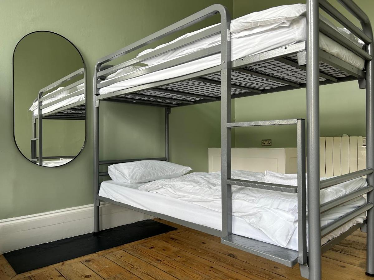 Cricketers Hostel Londres Extérieur photo